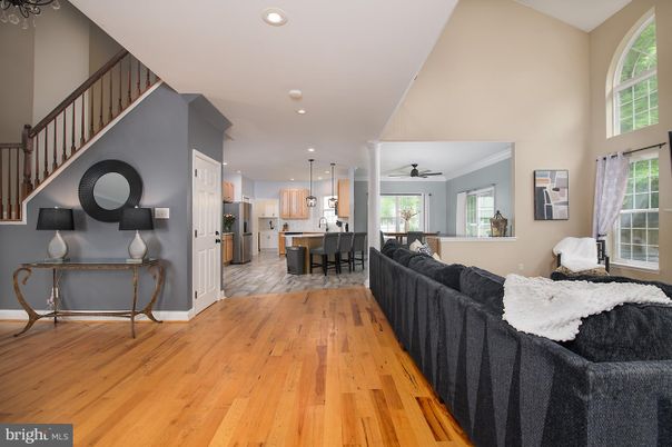 Interior, Kitchen, Living room, Pendant Lights, Recessed Lighting, Wood Texture Flooring