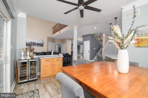 Dining room, Interior, Recessed Lighting