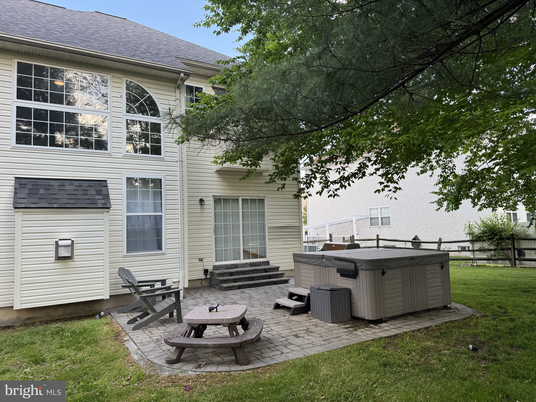 Backyard, Exterior, Hot Tub
