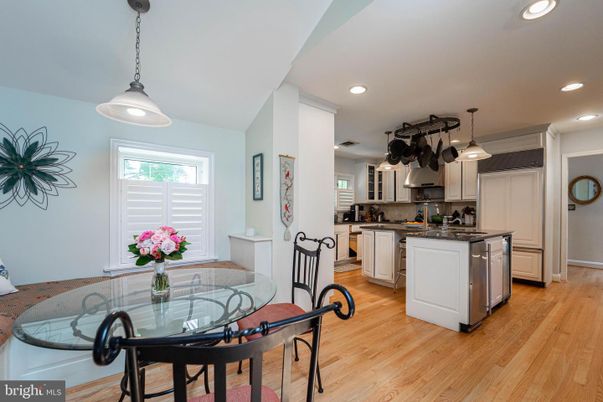 Dining room, Interior, Kitchen, Pendant Lights, Recessed Lighting, Wood Texture Flooring