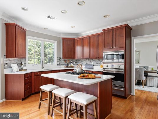 Dining room, Interior, Kitchen, Recessed Lighting, Stainless Steel Appliances, Wood Texture Flooring