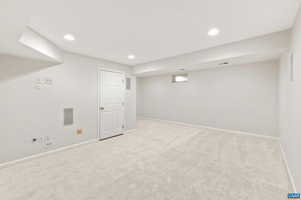 Empty room, Interior, Recessed Lighting