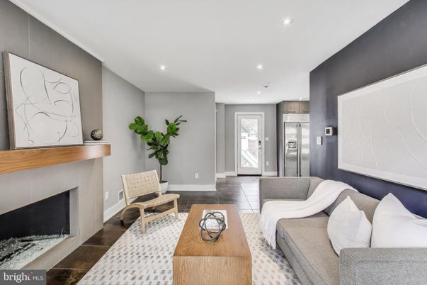 Fireplace, Interior, Living room, Recessed Lighting