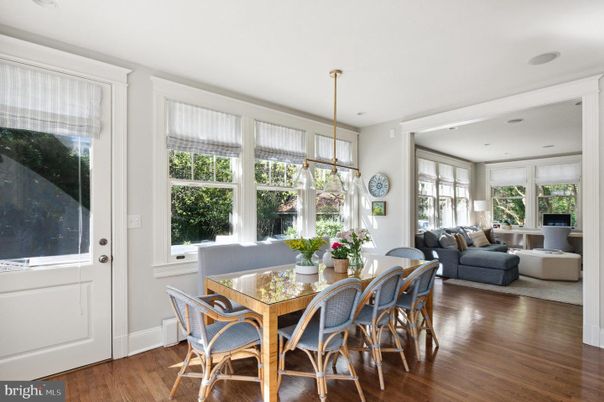 Dining room, Interior, Living room, Pendant Lights, Recessed Lighting, Wood Texture Flooring