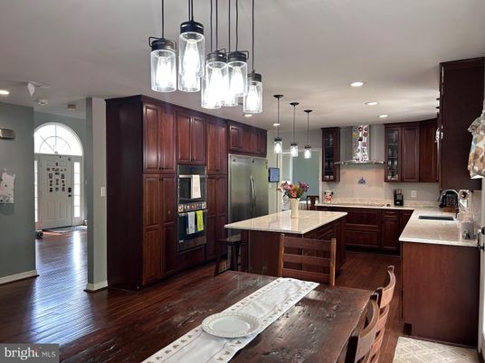 Interior, Kitchen, Pendant Lights, Recessed Lighting, Wood Texture Flooring