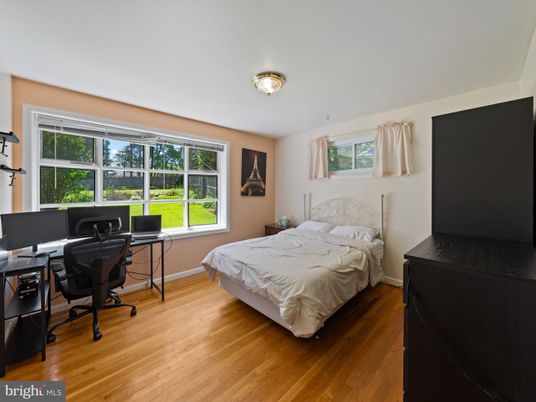 Bedroom, Home Office, Interior, Wood Texture Flooring