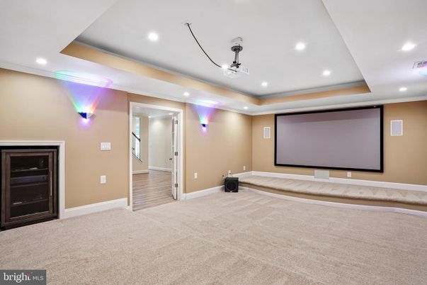 Interior, Projection Screen, Recessed Lighting, Theatre Room