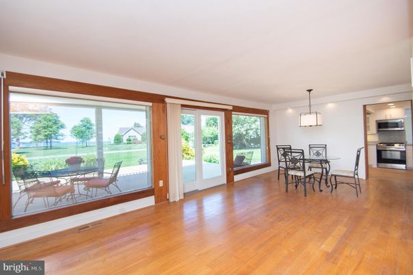 Dining room, Interior, Kitchen, Pendant Lights, Stainless Steel Appliances, Wood Texture Flooring