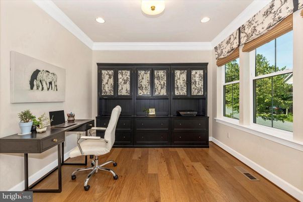 Home Office, Interior, Recessed Lighting, Wood Texture Flooring