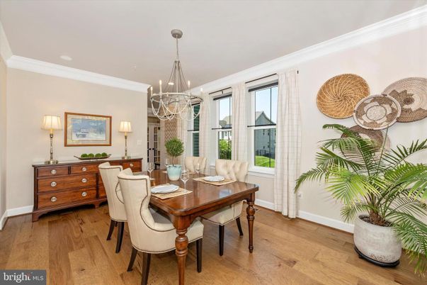 Chandelier, Dining room, Interior, Recessed Lighting, Wood Texture Flooring