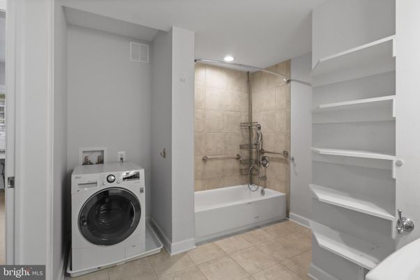 Bathroom, Interior, Recessed Lighting, Washer