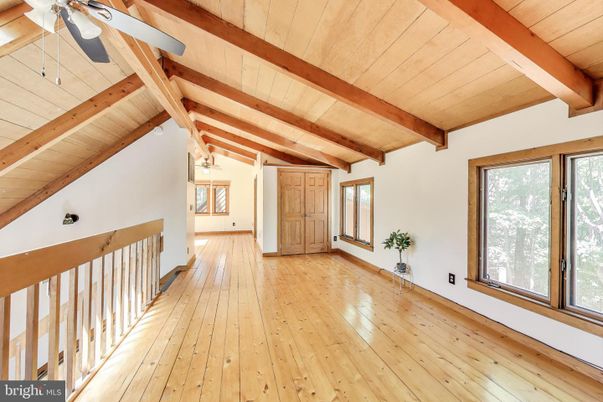 Empty room, Interior, Wooden Beams, Wooden Ceilings, Wood Texture Flooring