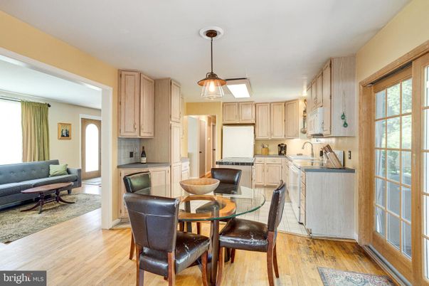 Dining room, Interior, Kitchen, Pendant Lights, Wood Texture Flooring