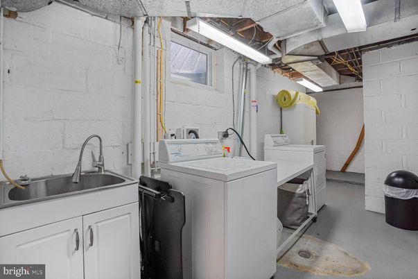 Interior, Stone Walls, Washer