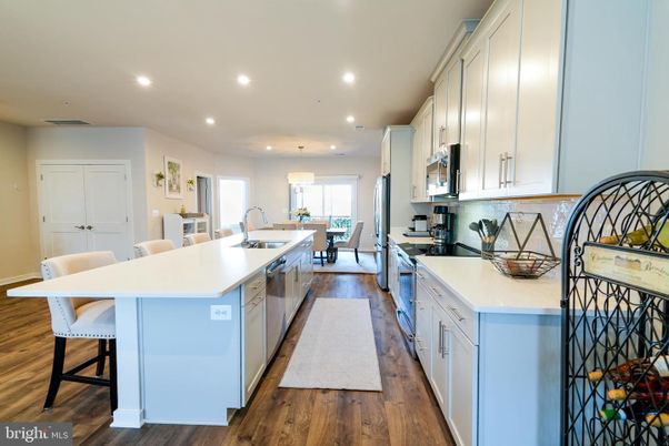 Dining room, Interior, Kitchen, Pendant Lights, Recessed Lighting, Wood Texture Flooring
