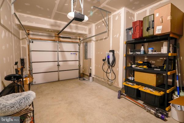 Garage, Interior