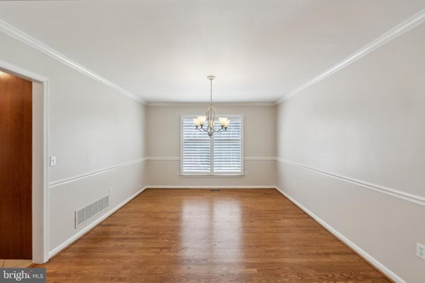 Chandelier, Empty room, Interior, Wood Texture Flooring