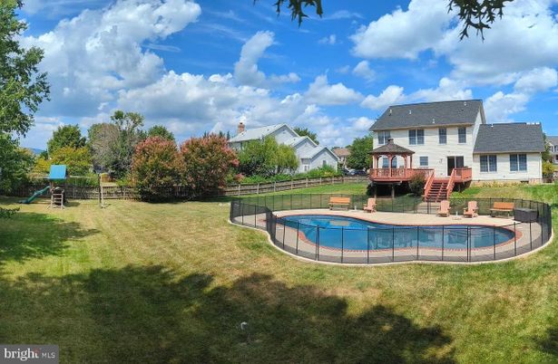 Backyard, Exterior, Playground, Pool