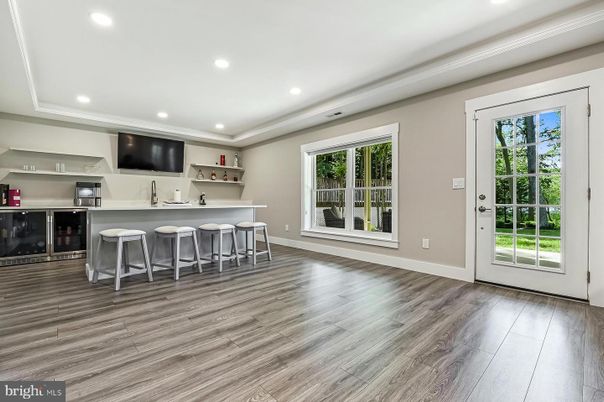 Interior, Recessed Lighting, Wood Texture Flooring