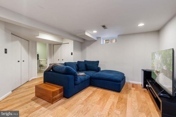 Bathroom, Interior, Living room, Recessed Lighting, Wood Texture Flooring