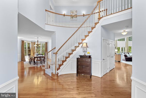 Chandelier, Dining room, Interior, Recessed Lighting, Wood Texture Flooring