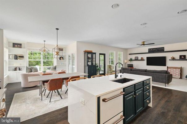 Dining room, Interior, Kitchen, Living room, Pendant Lights, Recessed Lighting, Wood Texture Flooring