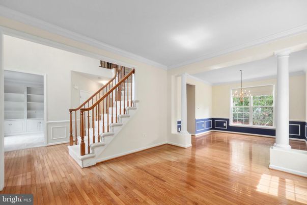 Chandelier, Empty room, Interior, Wood Texture Flooring