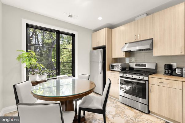 Dining room, Interior, Kitchen, Recessed Lighting, Stainless Steel Appliances