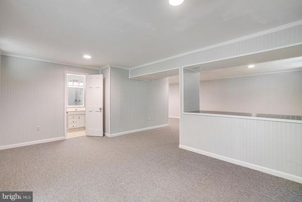 Bathroom, Empty room, Interior, Recessed Lighting