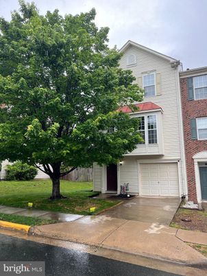 Attached, Exterior, Facade, Brick Facade, Rowhouse