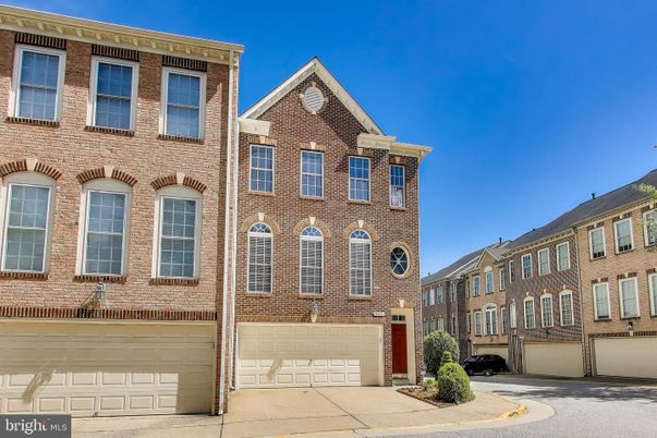 Attached, Exterior, Facade, Brick Facade, Rowhouse