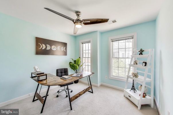 Home Office, Interior