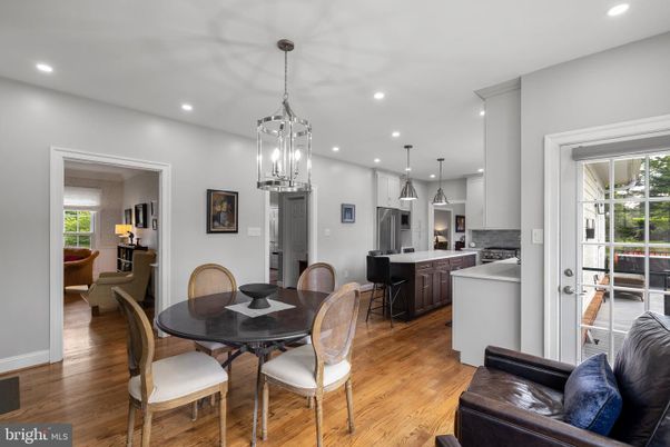 Dining room, Interior, Kitchen, Pendant Lights, Recessed Lighting, Wood Texture Flooring
