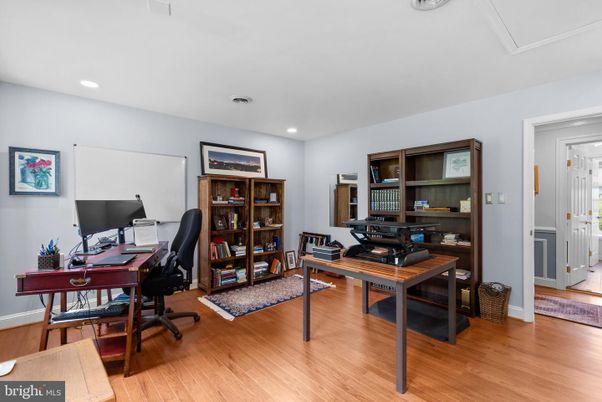 Home Office, Interior, Recessed Lighting, Wood Texture Flooring