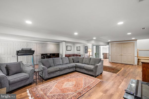 Interior, Living room, Piano, Recessed Lighting, Wood Texture Flooring