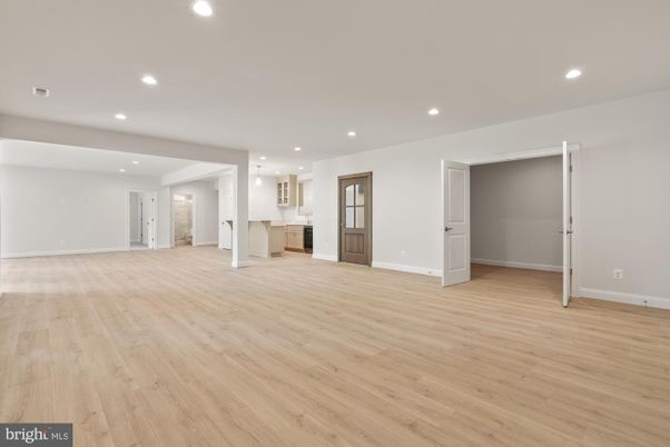 Empty room, Interior, Pendant Lights, Recessed Lighting, Wood Texture Flooring