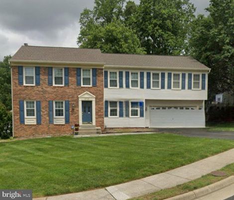 Attached, Exterior, Facade, Brick Facade, Georgian