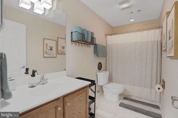 Bathroom, Interior, Recessed Lighting
