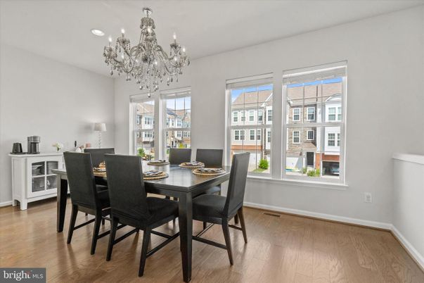 Chandelier, Dining room, Interior, Recessed Lighting, Wood Texture Flooring