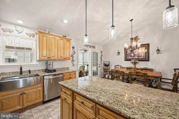 Dining room, Interior, Kitchen, Pendant Lights, Recessed Lighting, Stainless Steel Appliances