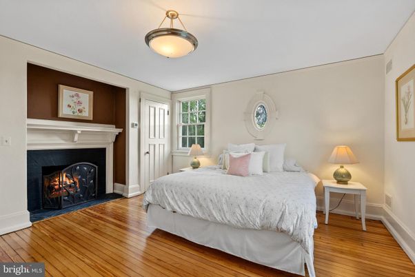 Bedroom, Fireplace, Interior, Wood Texture Flooring