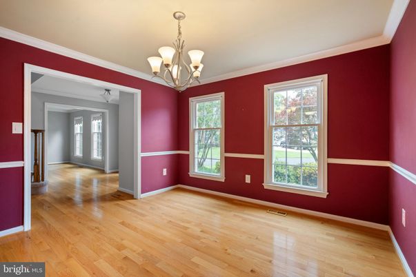 Chandelier, Empty room, Interior, Wood Texture Flooring