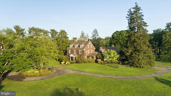 Backyard, Exterior, Facade, French Provincial