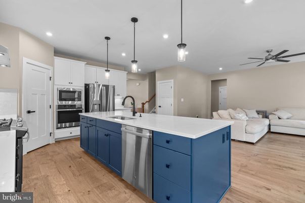 Interior, Kitchen, Living room, Pendant Lights, Recessed Lighting, Stainless Steel Appliances, Wood Texture Flooring