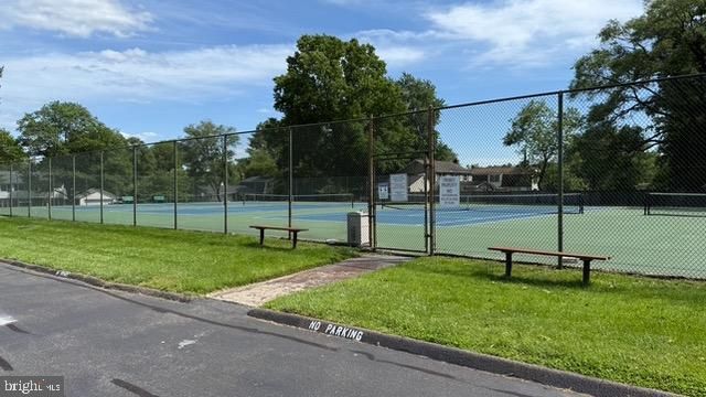 Exterior, Tennis Courts