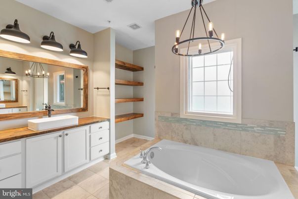 Bathroom, Dual Sink Vanities, Interior, Pendant Lights