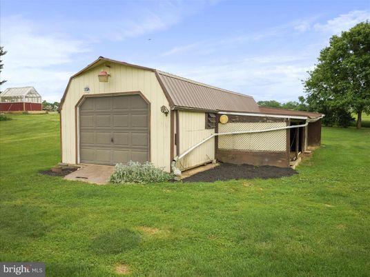 Backyard, Detached Garage, Exterior