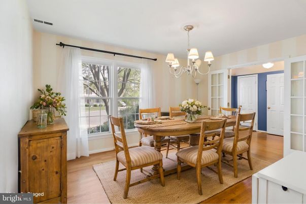 Chandelier, Dining room, Interior, Wood Texture Flooring