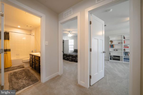Bathroom, Interior, Recessed Lighting