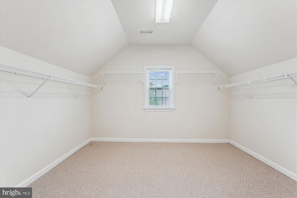 Empty room, Interior, Walk-in Closets